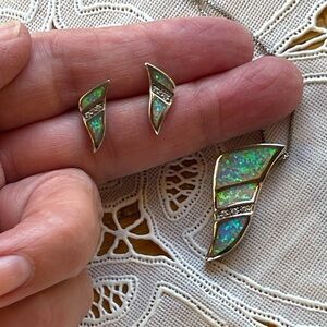 Beautiful 925 opal necklace & earring set w/czs vintage 80s